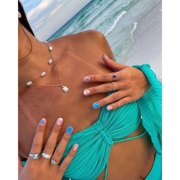 Unique Pearl Collar Necklace - Dainty Baroque Choker with Gold Details for Gifts - Picture 3 of 7